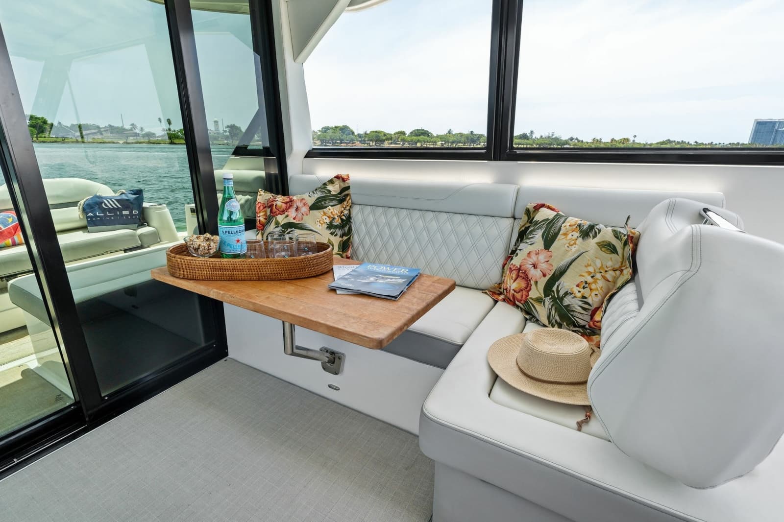2022 Regal 36 XO - Photo 25