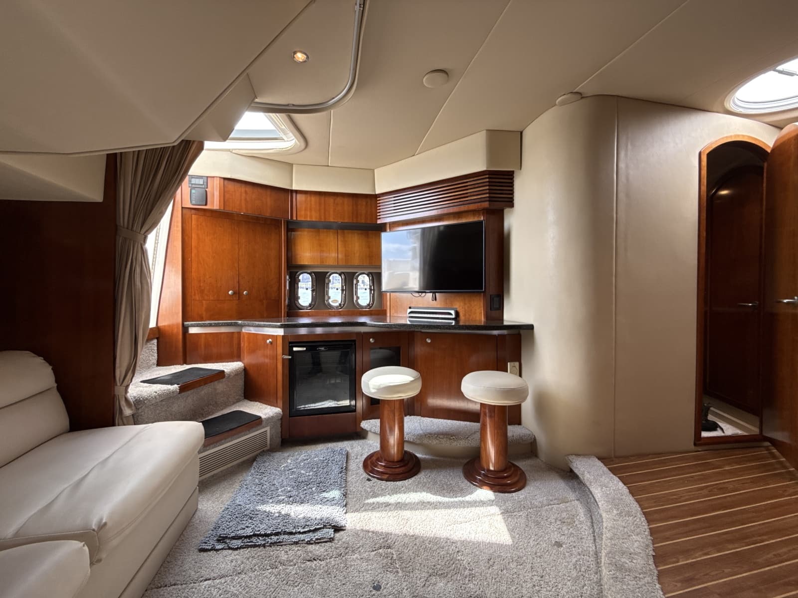 2006 Cruisers Yachts 420 Express - Photo 27