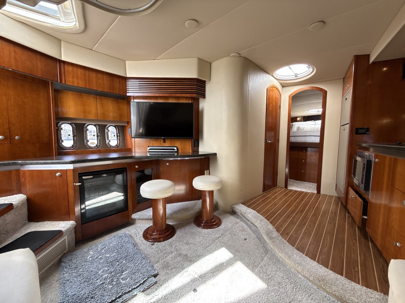 2006 Cruisers Yachts 420 Express - Photo 25