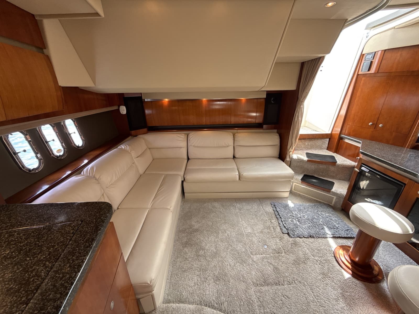 2006 Cruisers Yachts 420 Express - Photo 29