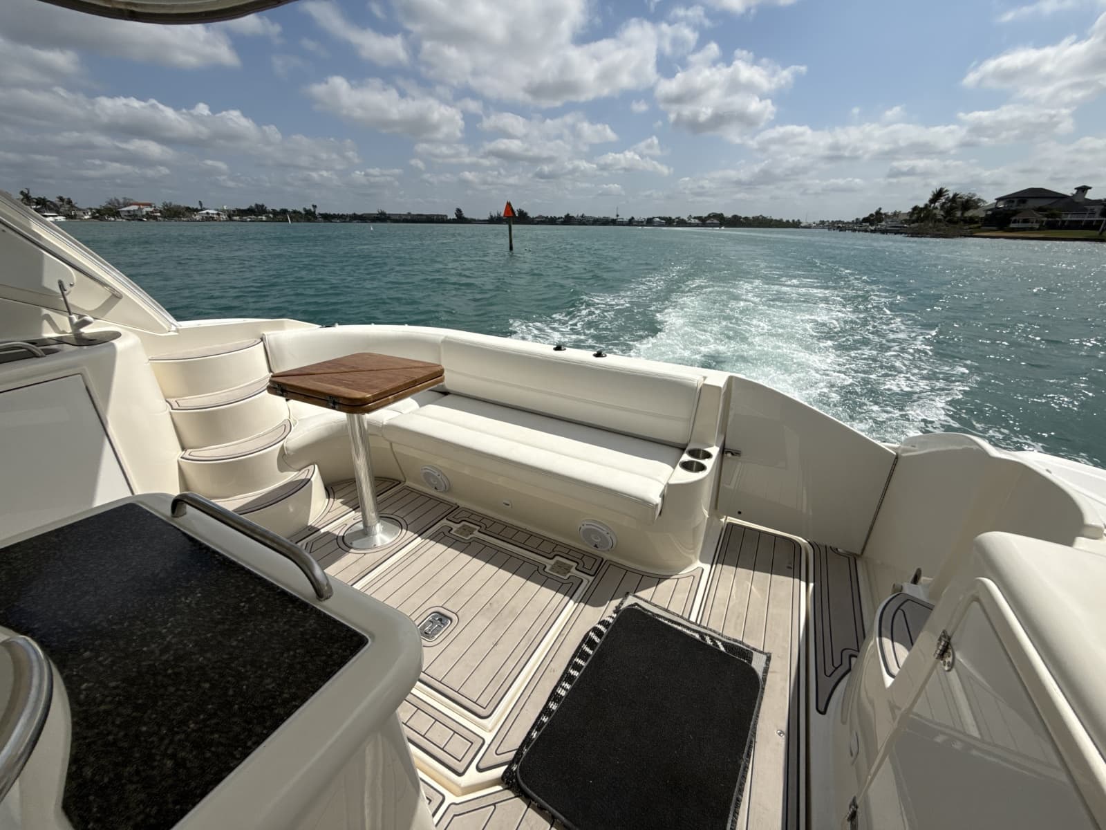 2006 Cruisers Yachts 420 Express - Photo 16