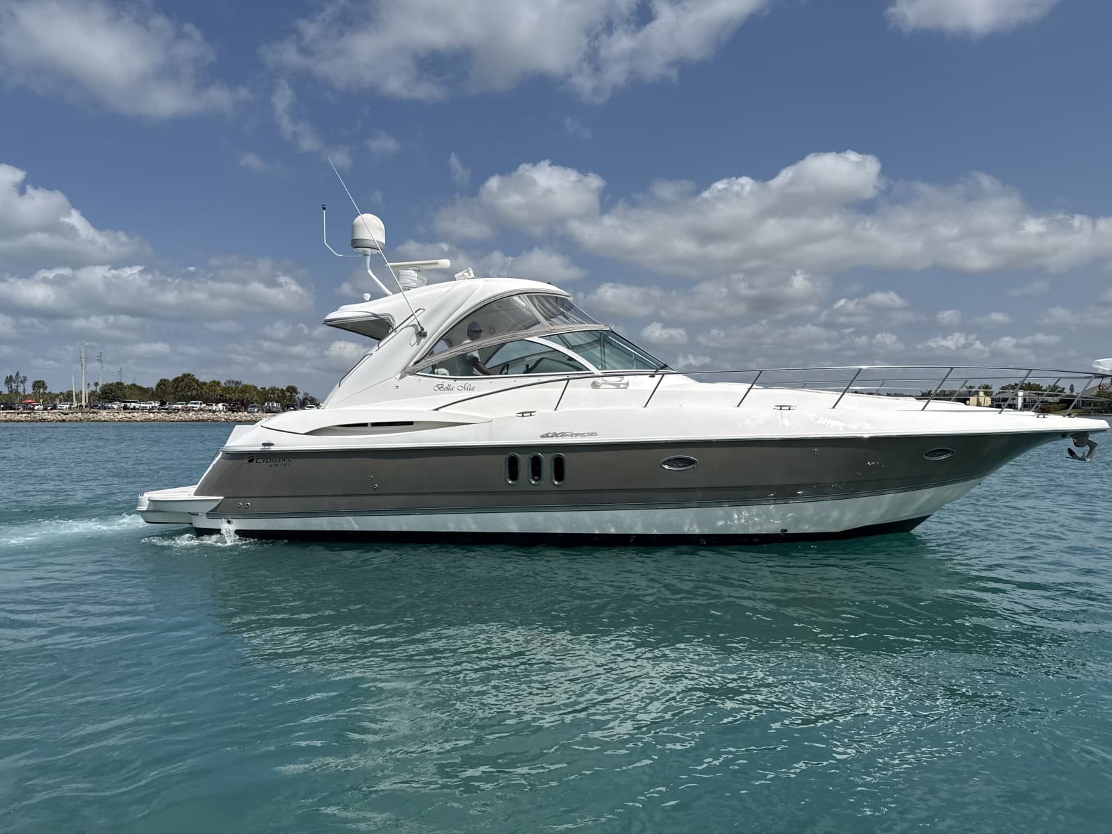 2006 Cruisers Yachts 420 Express - Photo 24