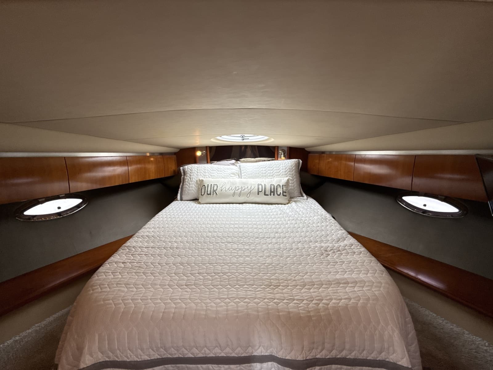 2006 Cruisers Yachts 420 Express - Photo 34