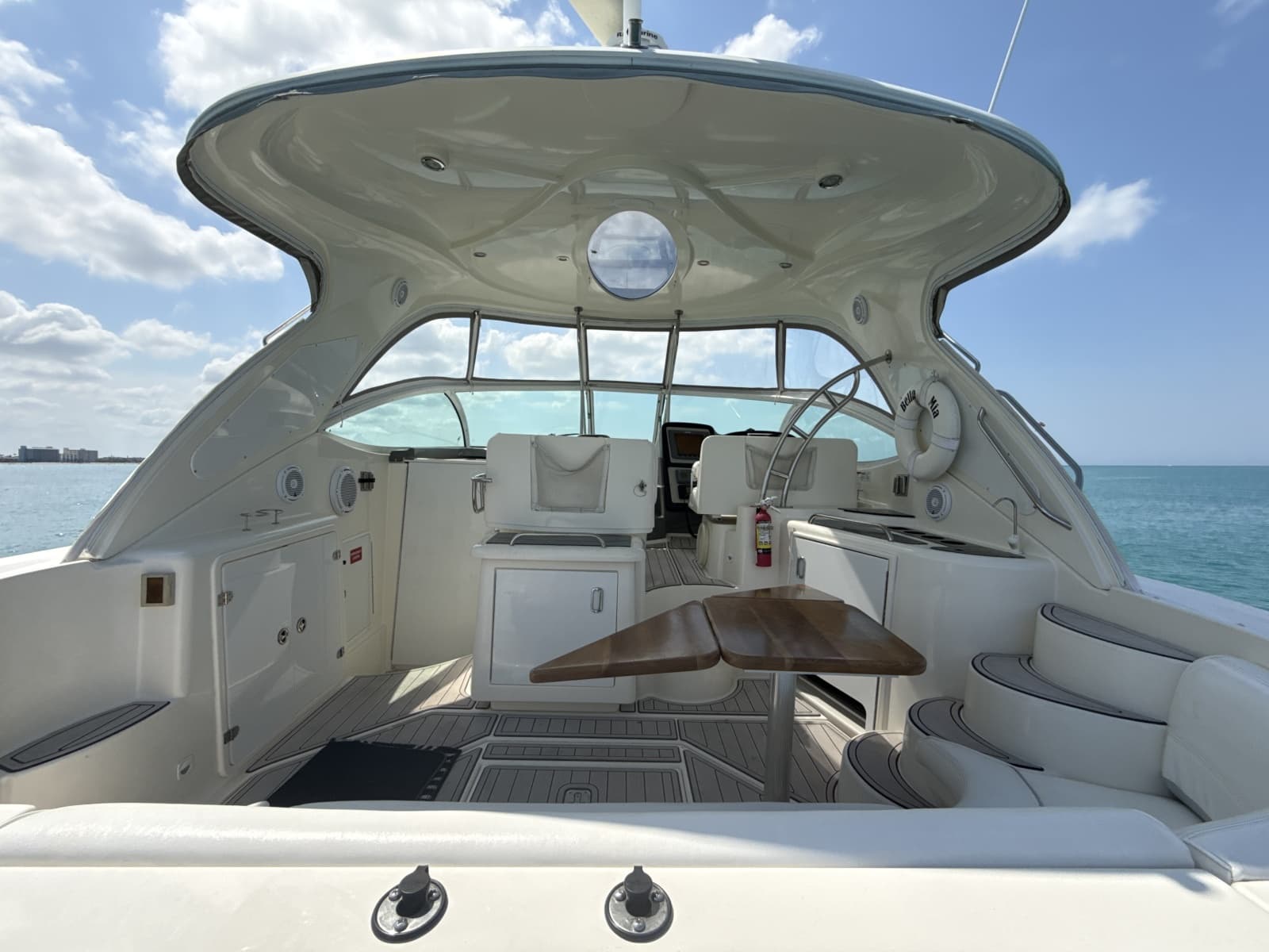 2006 Cruisers Yachts 420 Express - Photo 3