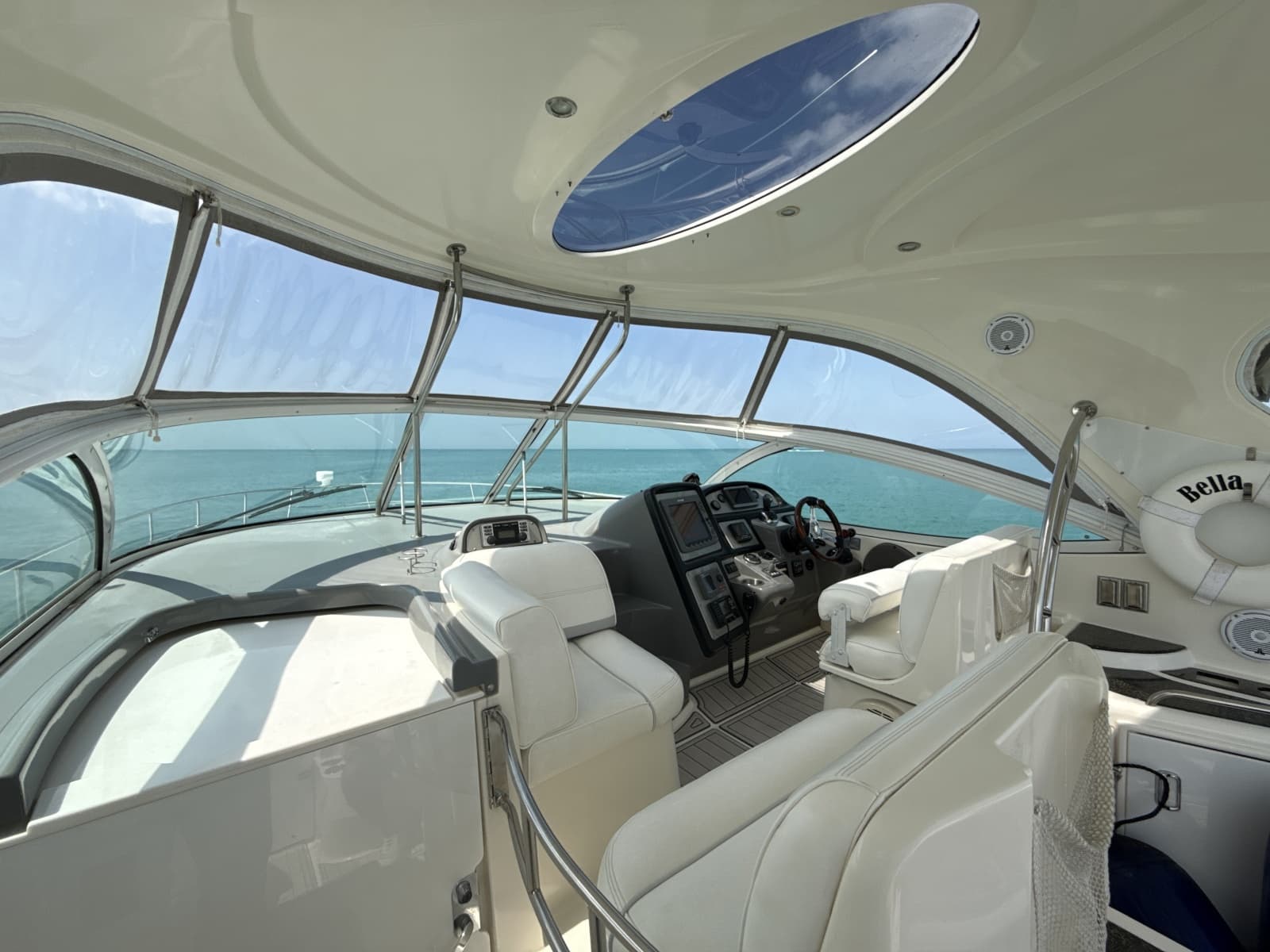 2006 Cruisers Yachts 420 Express - Photo 10