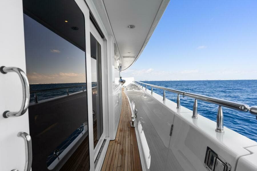 2010 Westport Superyacht - Photo 70