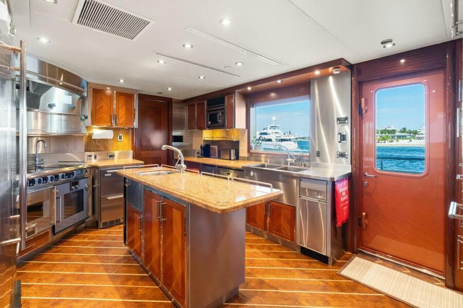 2010 Westport Superyacht - Photo 142