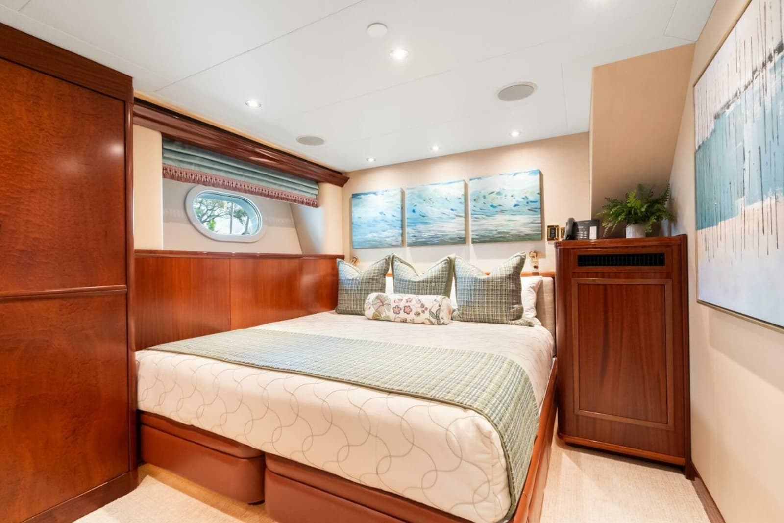 2010 Westport Superyacht - Photo 99