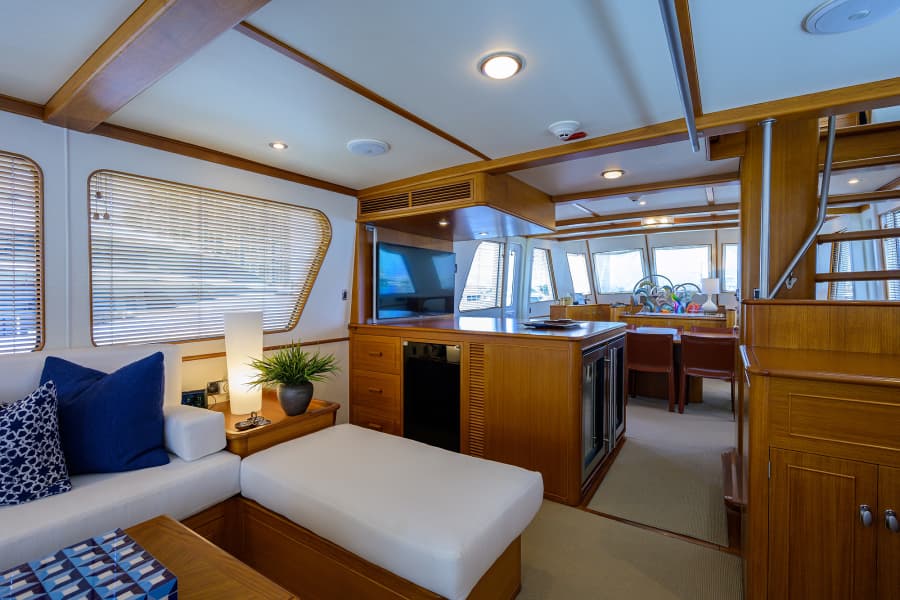 2003 New England Boatworks Enclosed Raised Pilothouse - Photo 12