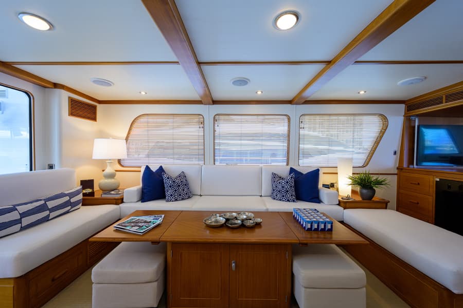 2003 New England Boatworks Enclosed Raised Pilothouse - Photo 9
