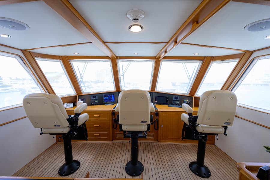 2003 New England Boatworks Enclosed Raised Pilothouse - Photo 35