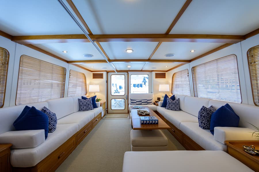 2003 New England Boatworks Enclosed Raised Pilothouse - Photo 11
