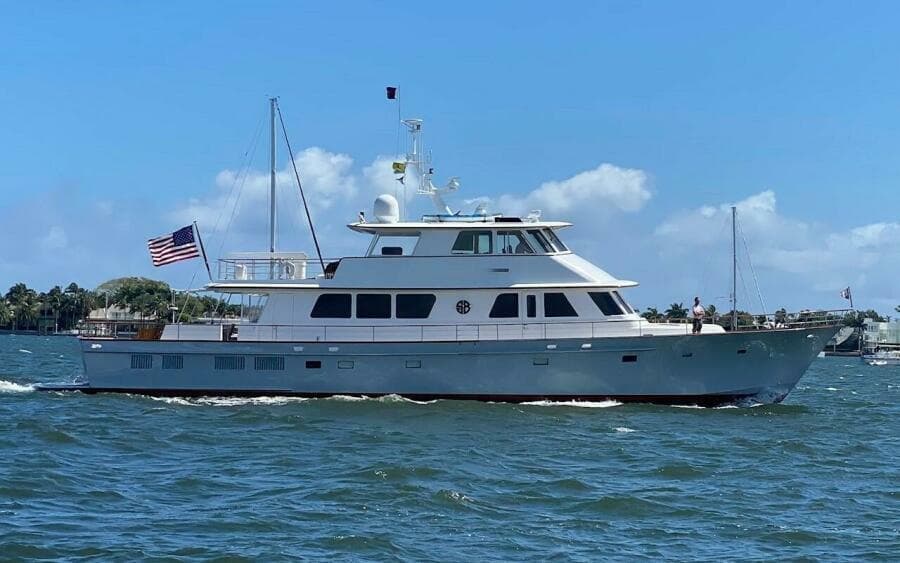 2003 New England Boatworks Enclosed Raised Pilothouse - Photo 4