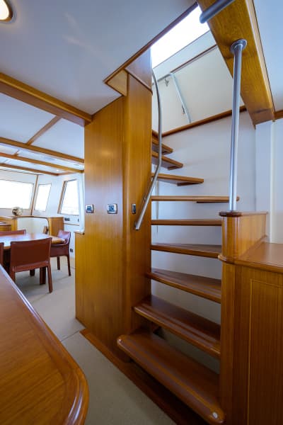 2003 New England Boatworks Enclosed Raised Pilothouse - Photo 13