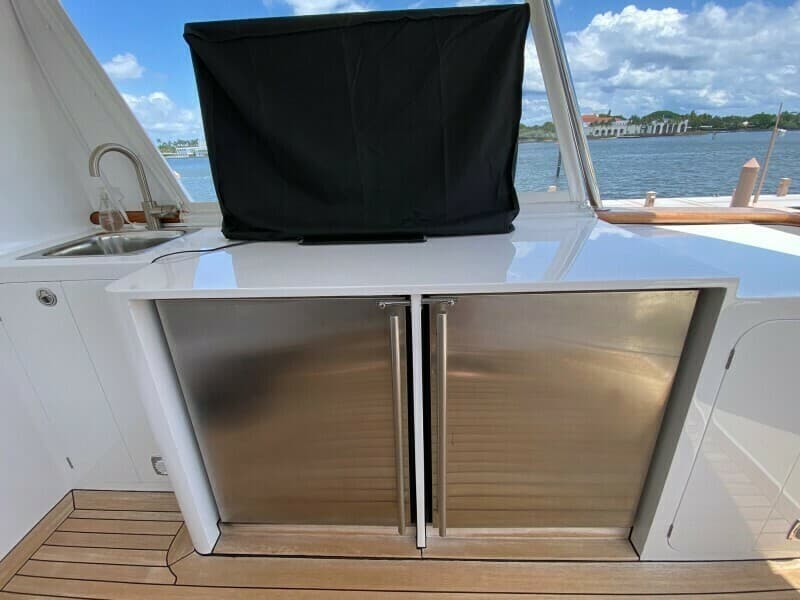 2003 New England Boatworks Enclosed Raised Pilothouse - Photo 40