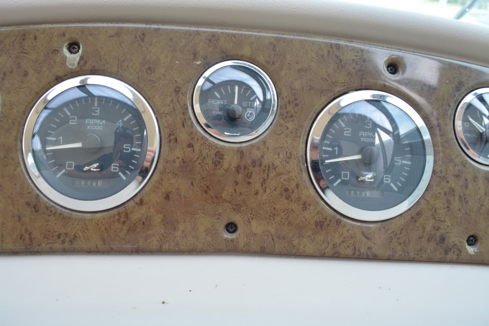 1999 Sea Ray 310 Sundancer - Photo 24