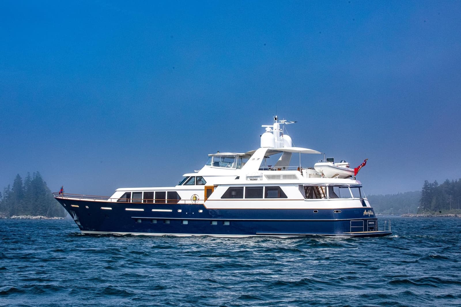 2004 Holland Jachtbouw Custom Raised Pilothouse Motor Yacht - Photo 2