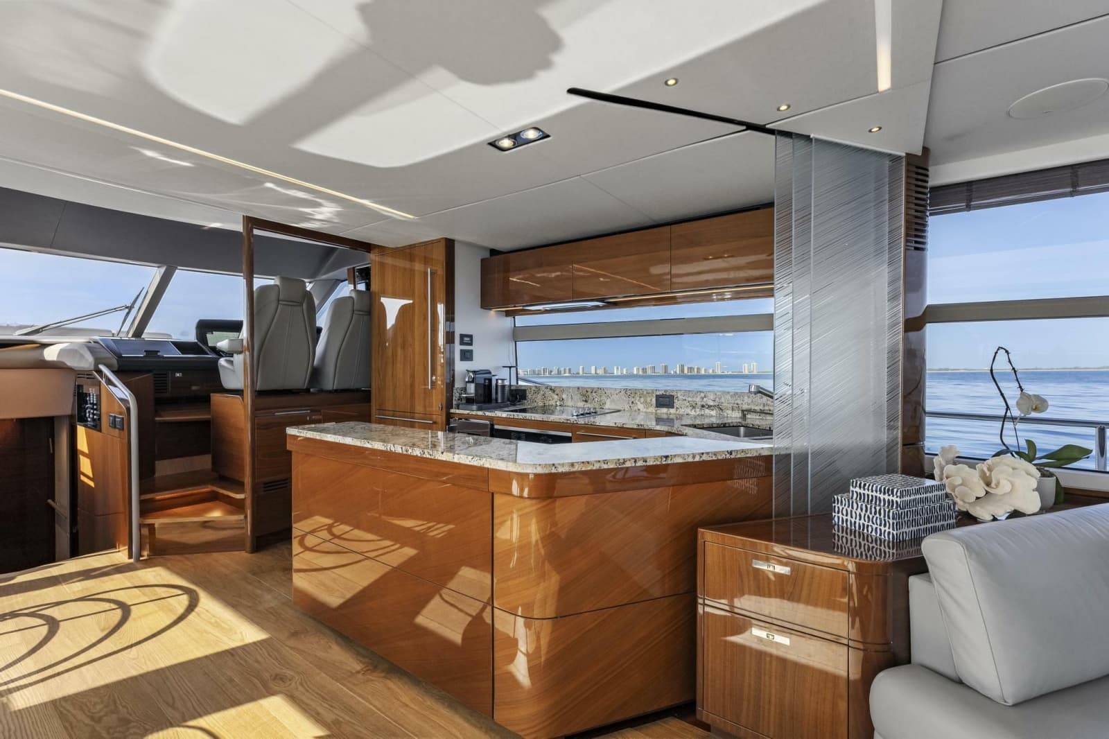 2018 Princess Y75 - Photo 10