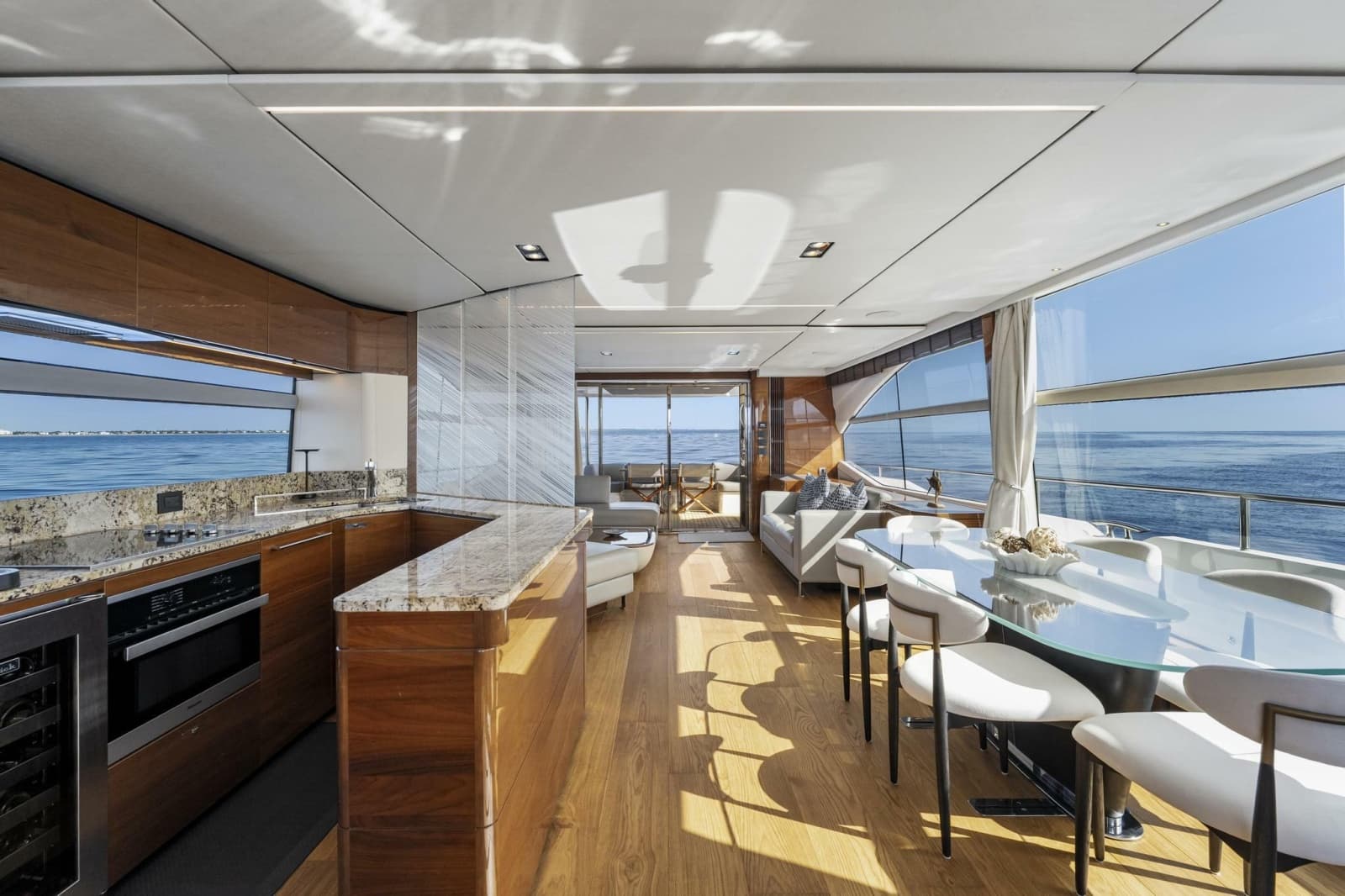 2018 Princess Y75 - Photo 18