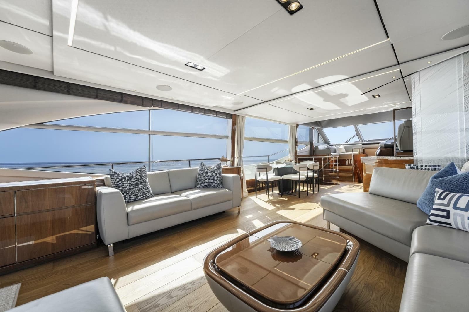 2018 Princess Y75 - Photo 14