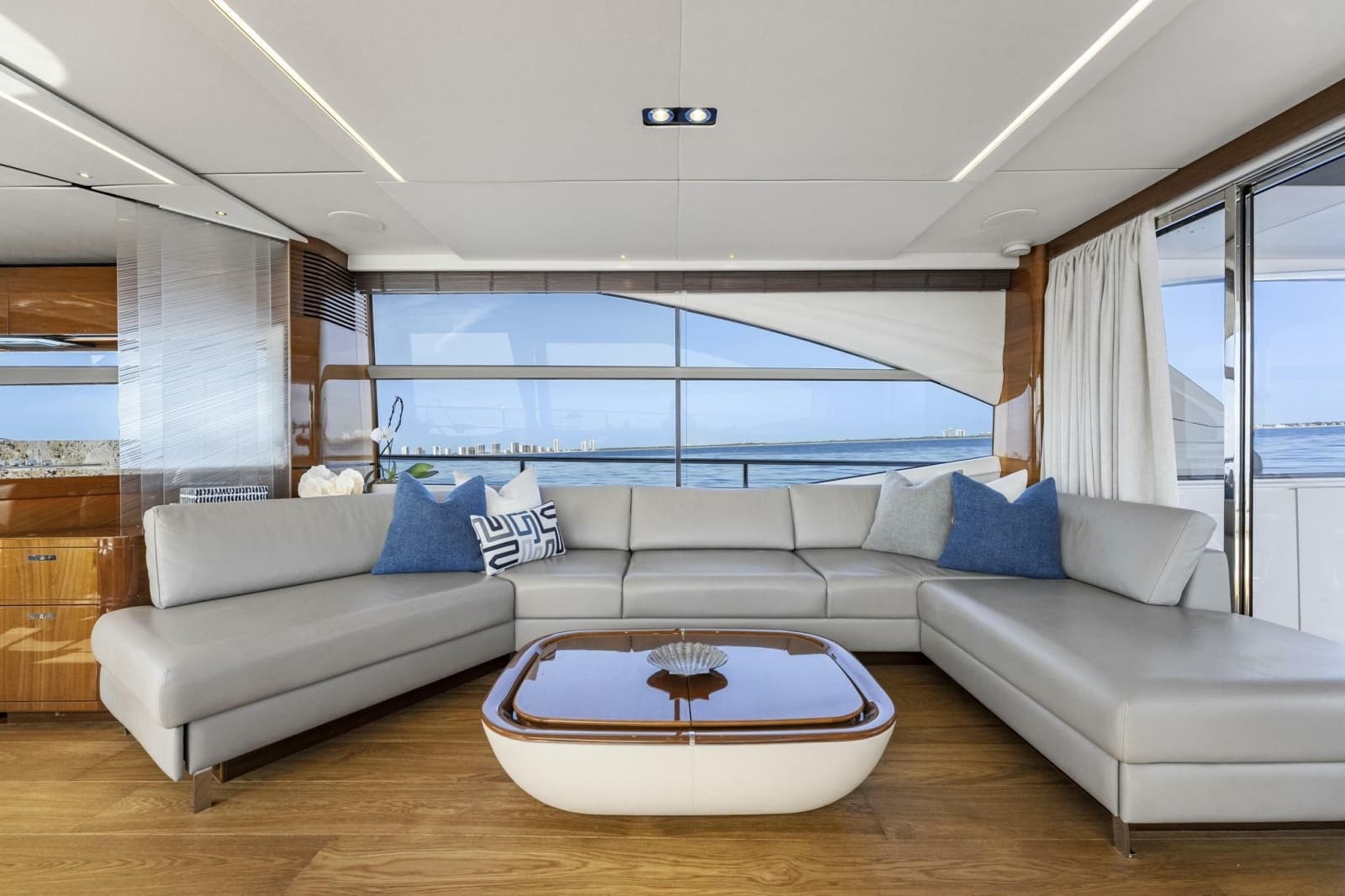 2018 Princess Y75 - Photo 12