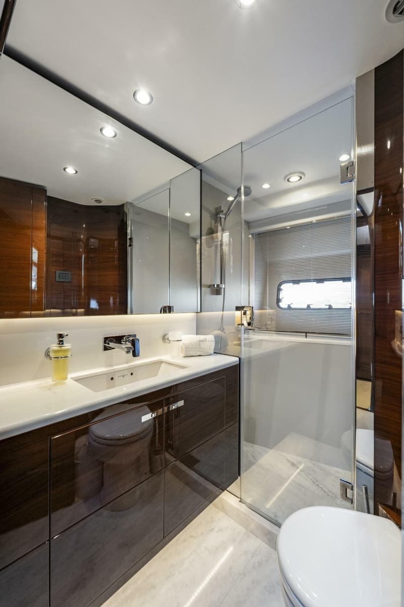 2018 Princess Y75 - Photo 36