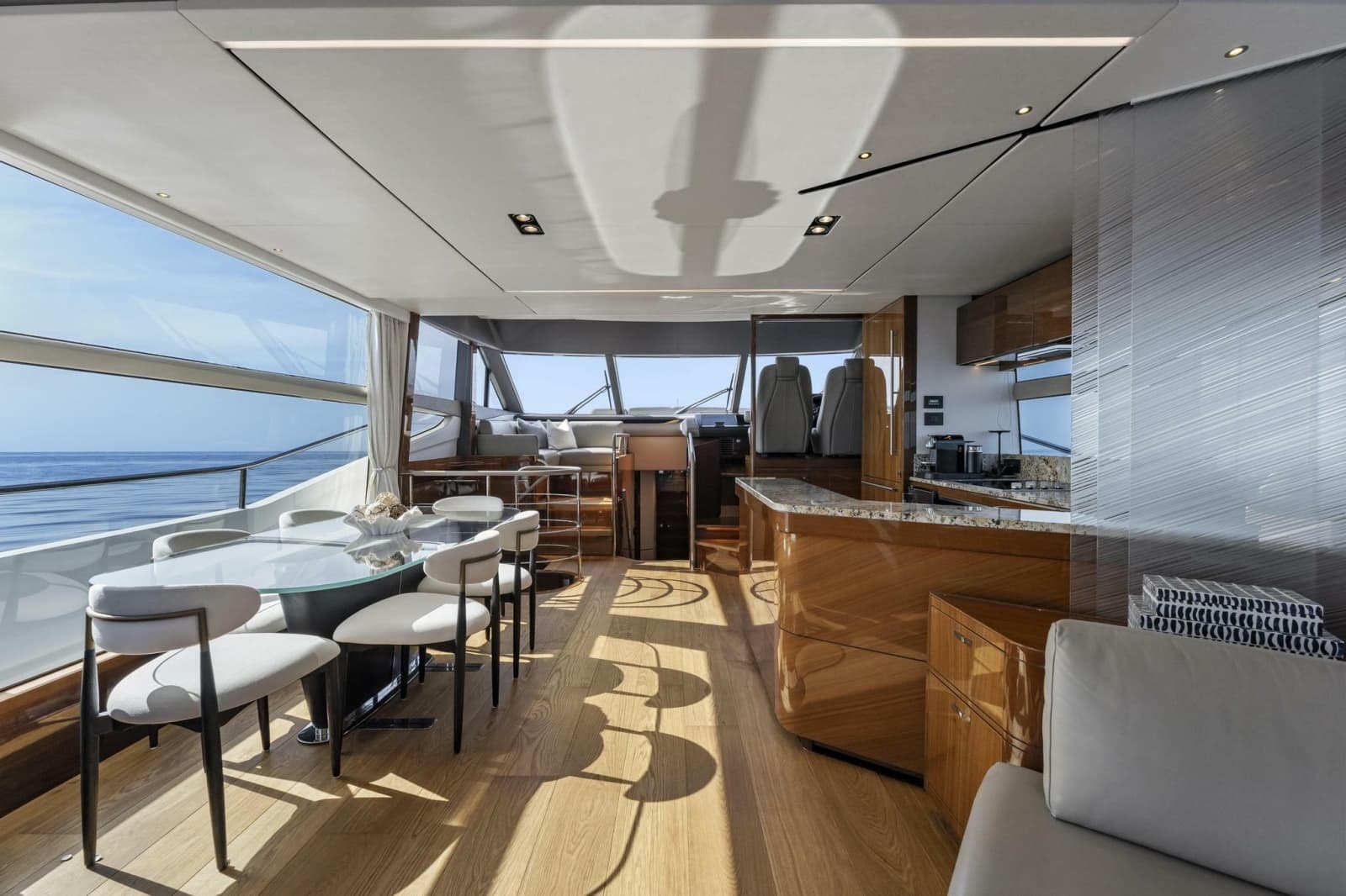 2018 Princess Y75 - Photo 9