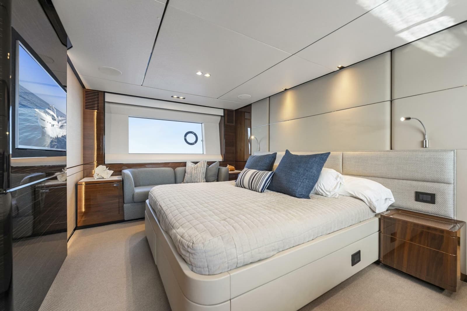 2018 Princess Y75 - Photo 26