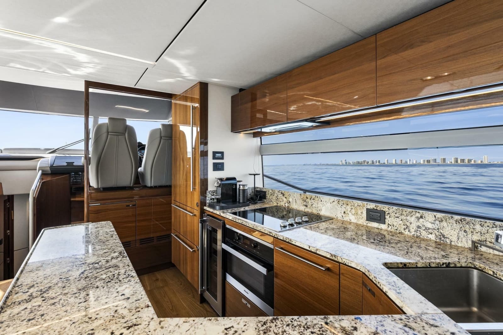 2018 Princess Y75 - Photo 22