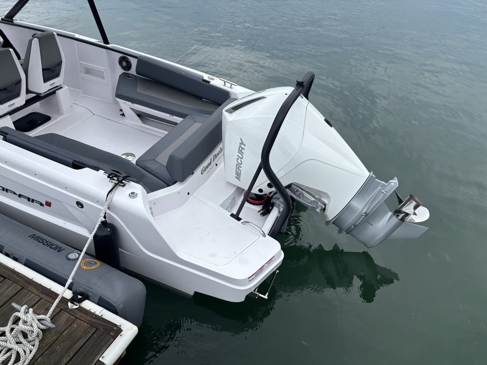 2022 Axopar 22 T-Top - Photo 9