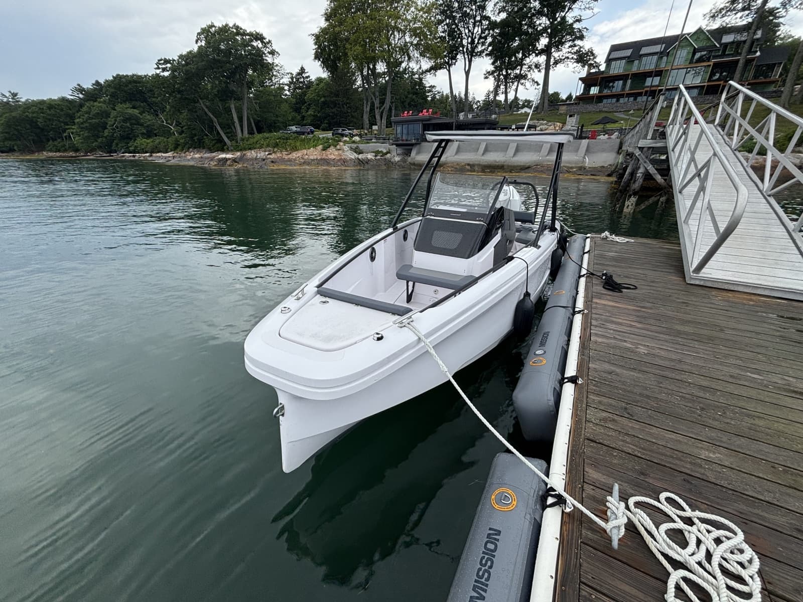 2022 Axopar 22 T-Top - Photo 5