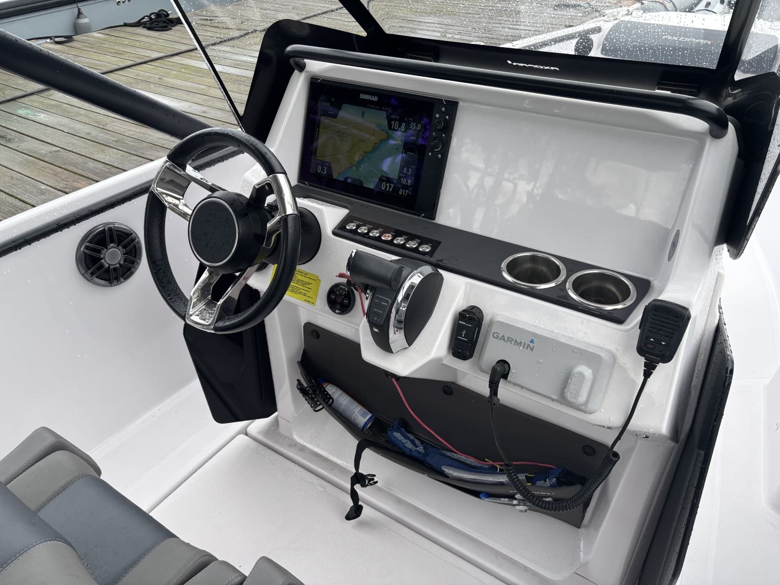2022 Axopar 22 T-Top - Photo 13