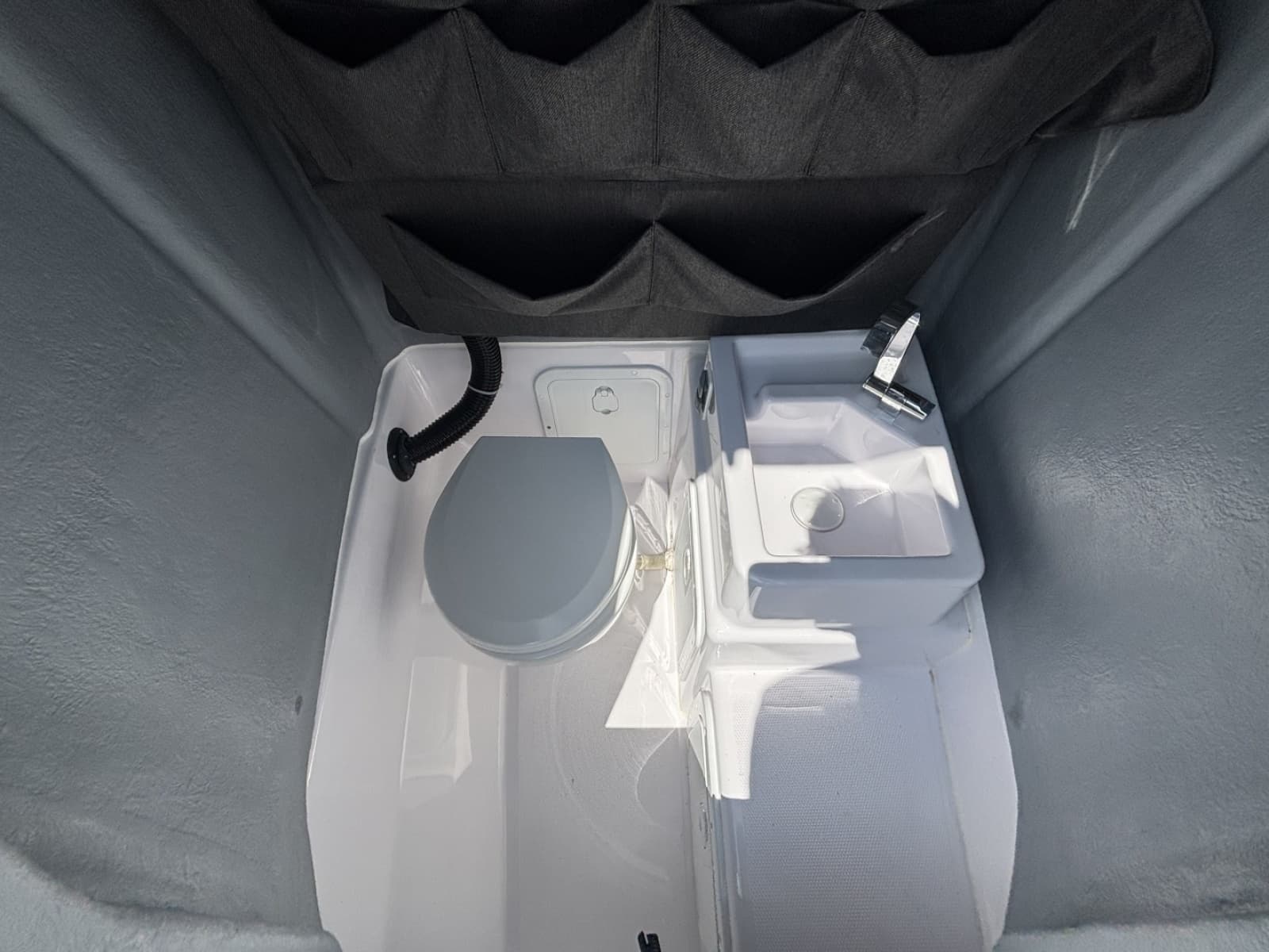 2022 Axopar 22 T-Top - Photo 15