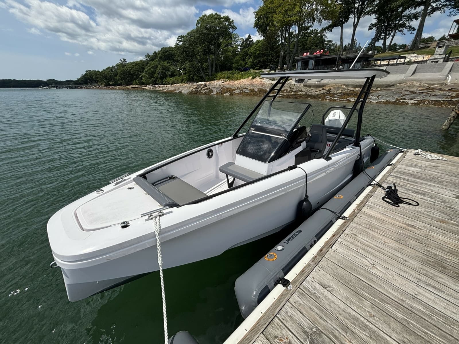 2022 Axopar 22 T-Top - Photo 1