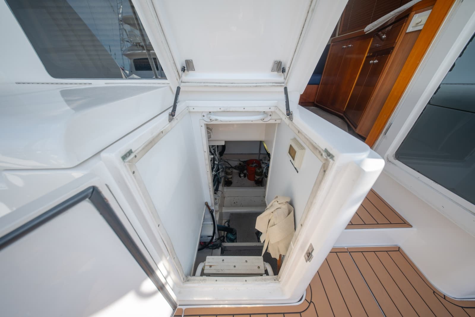 2003 Bertram 390 Convertible - Photo 2