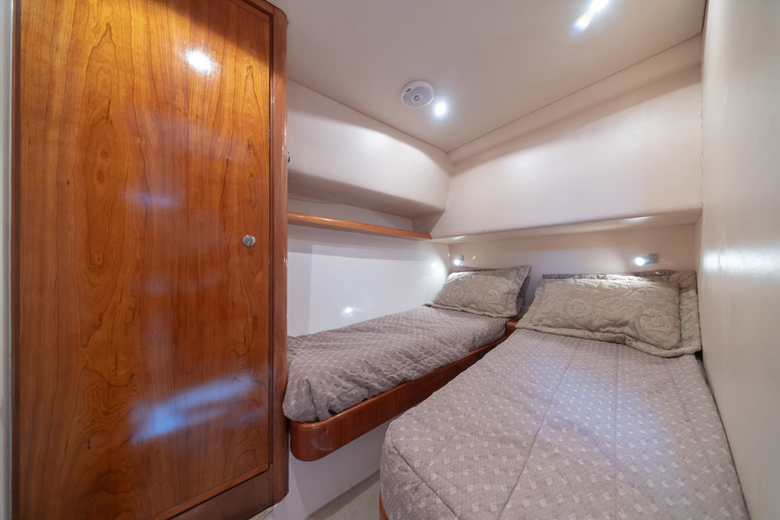 2003 Bertram 390 Convertible - Photo 19