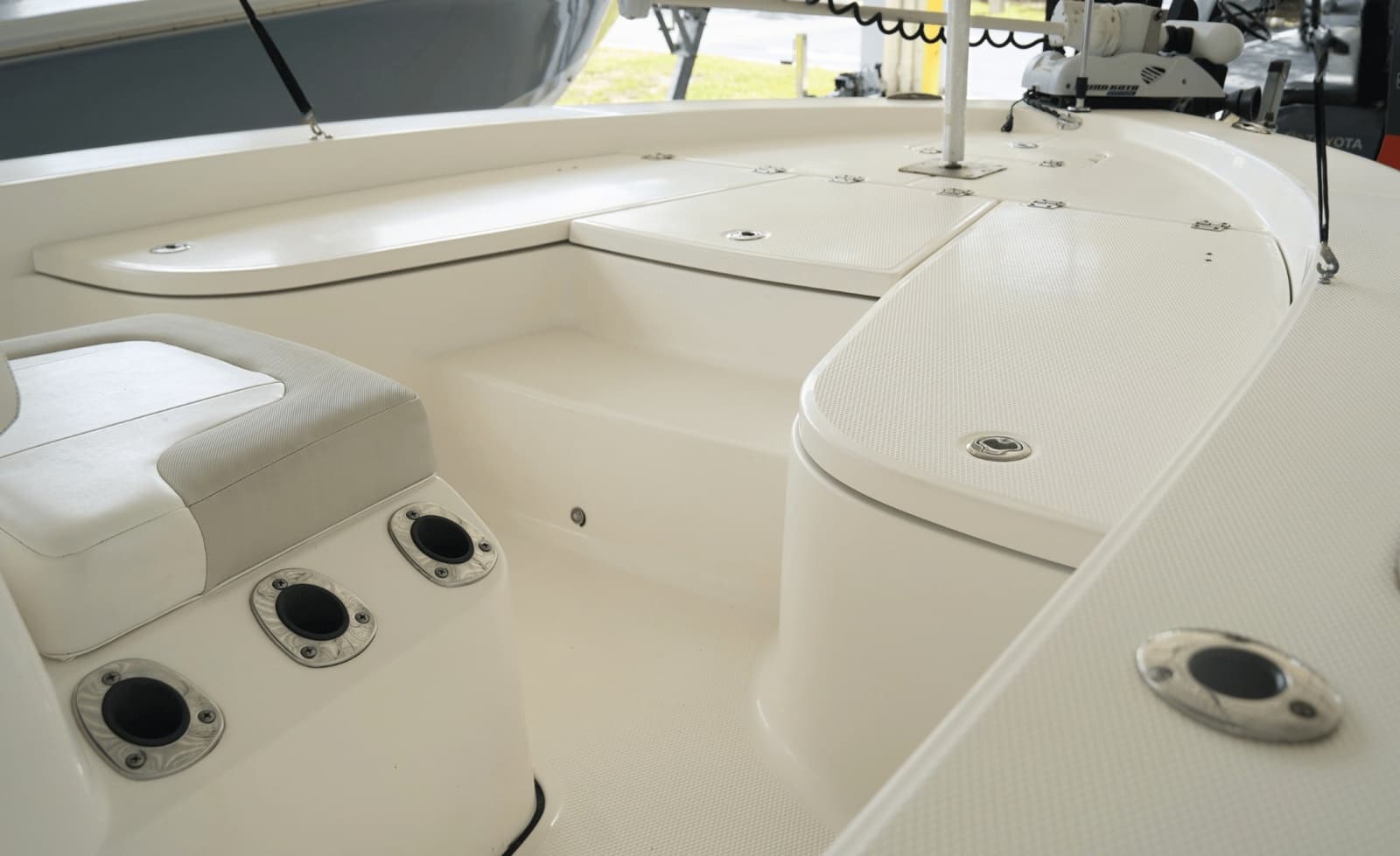 2014 Robalo Cayman 206 - Photo 19