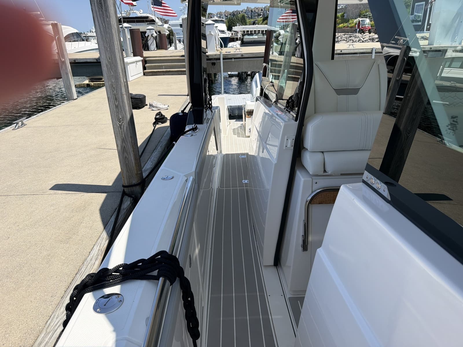 2026 Tiara Yachts 48 LS - Photo 10