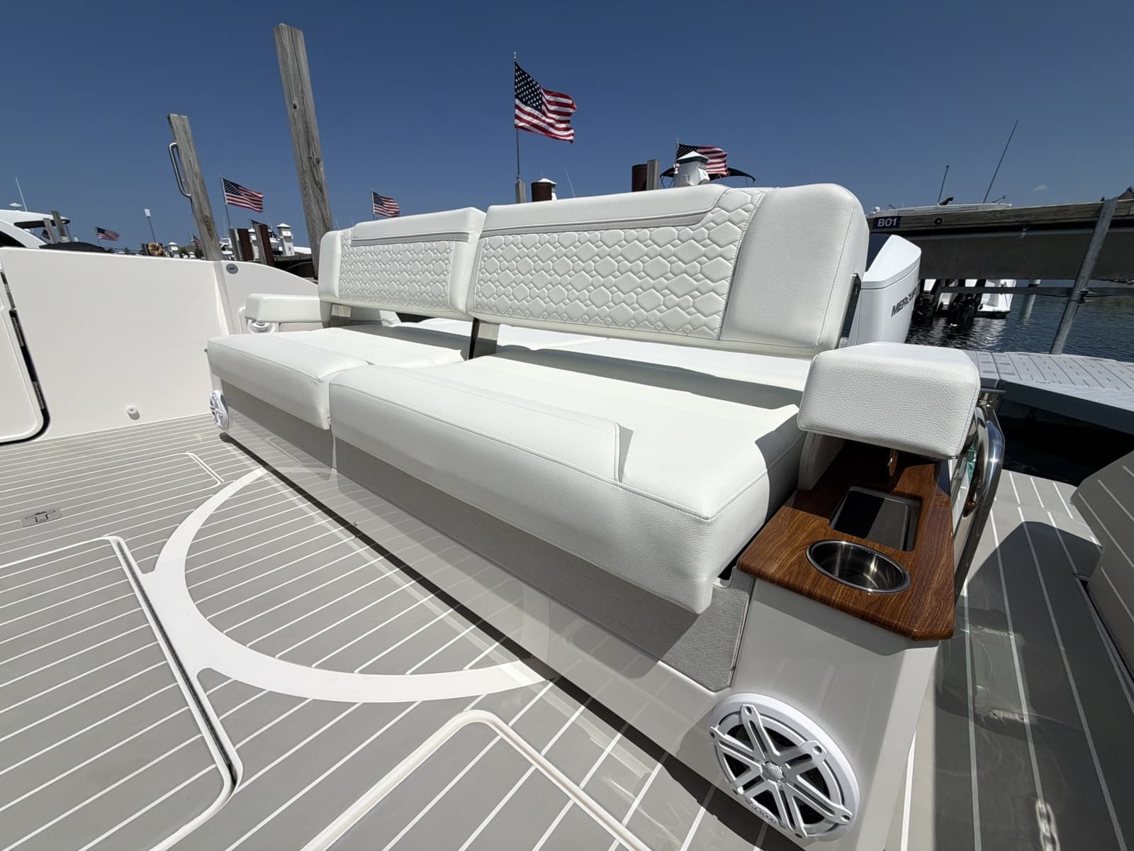 2026 Tiara Yachts 48 LS - Photo 20