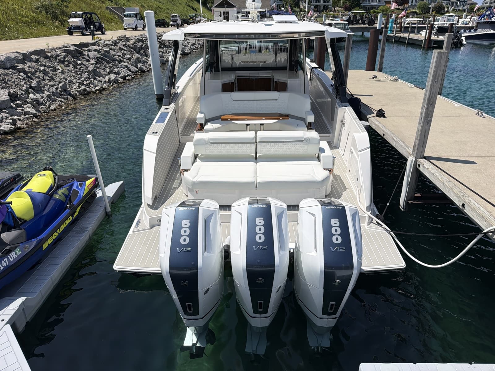 2026 Tiara Yachts 48 LS - Photo 41