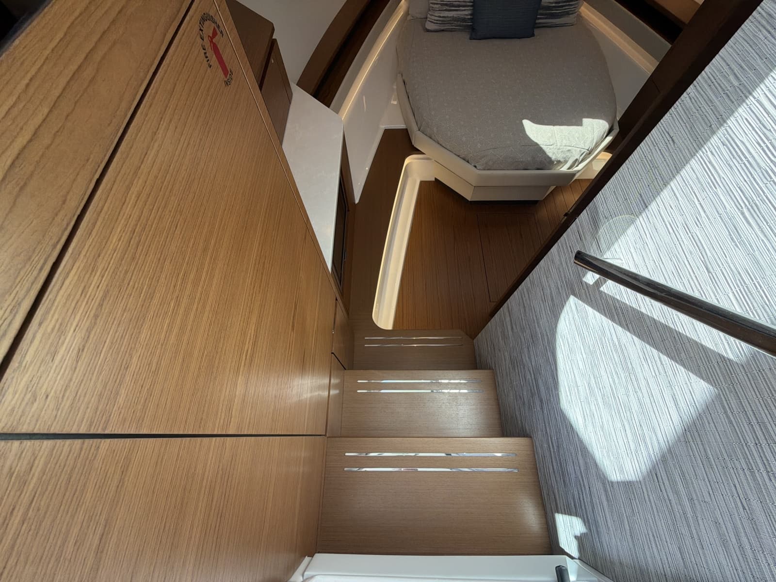 2026 Tiara Yachts 48 LS - Photo 30