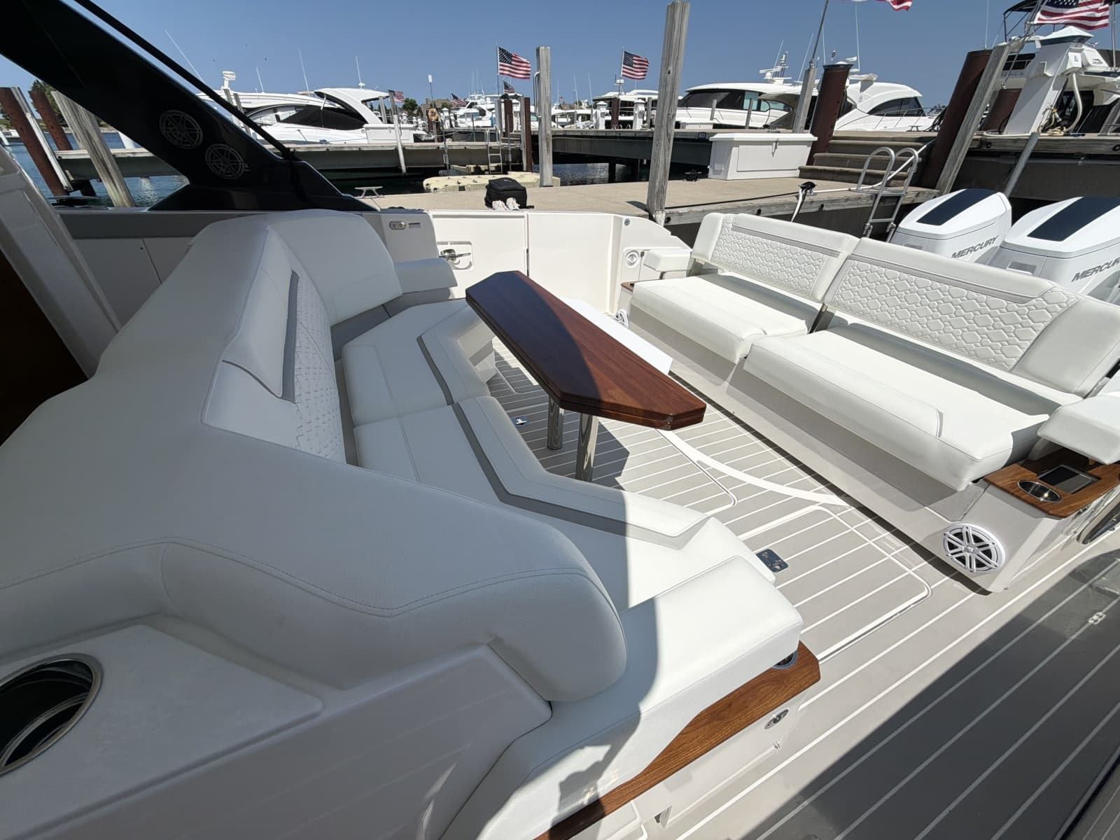 2026 Tiara Yachts 48 LS - Photo 19