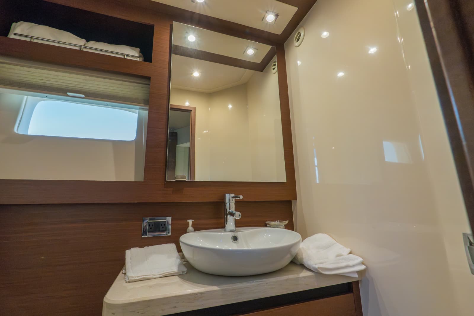 2016 Sea Ray 510 FLY - Photo 34