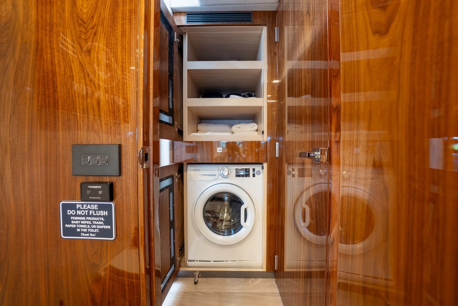 2024 Riviera 4600 - Photo 23
