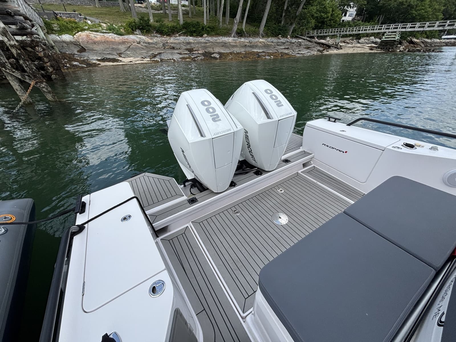 2021 Axopar 28 Cabin - Photo 6