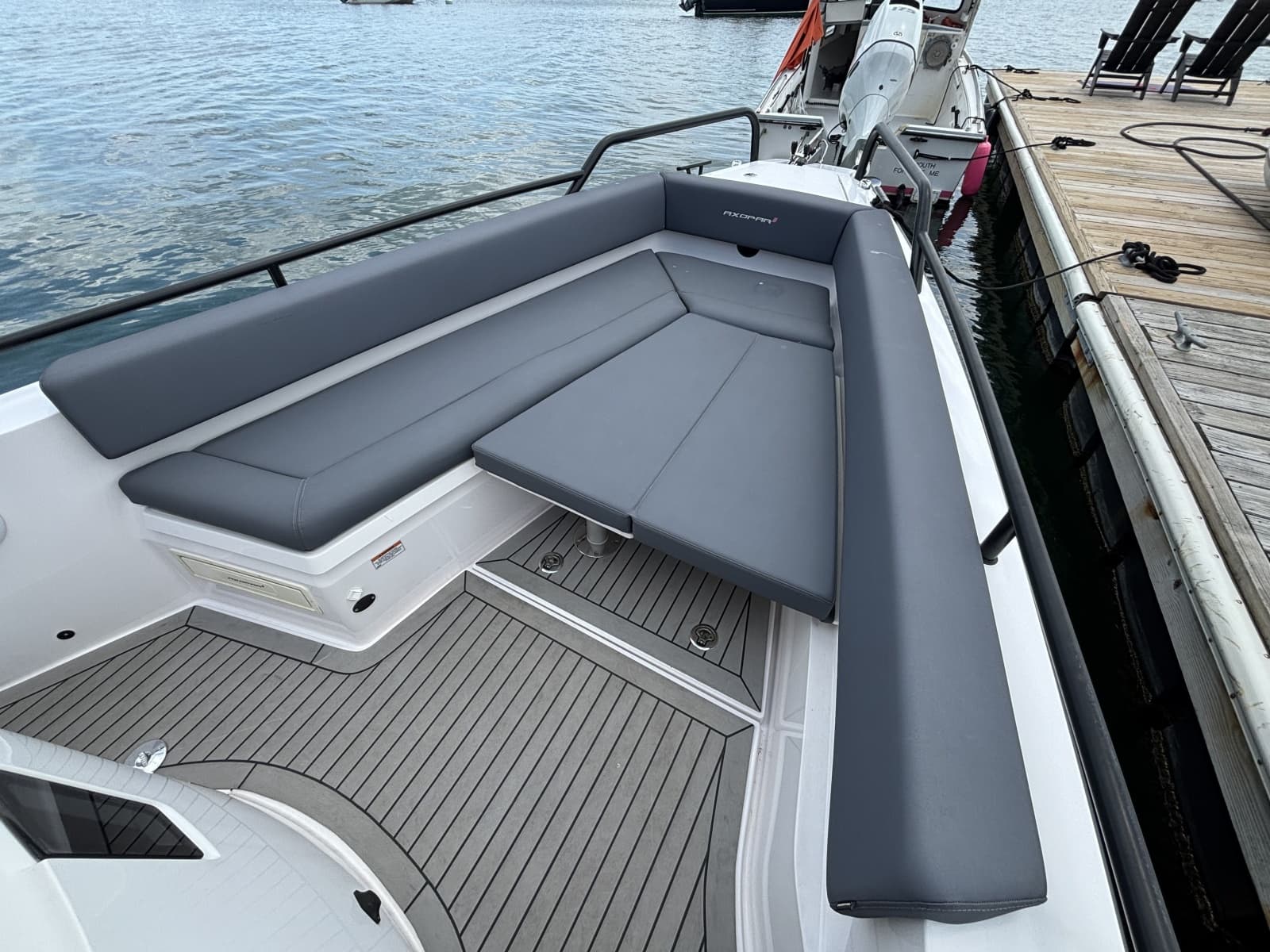 2021 Axopar 28 Cabin - Photo 14