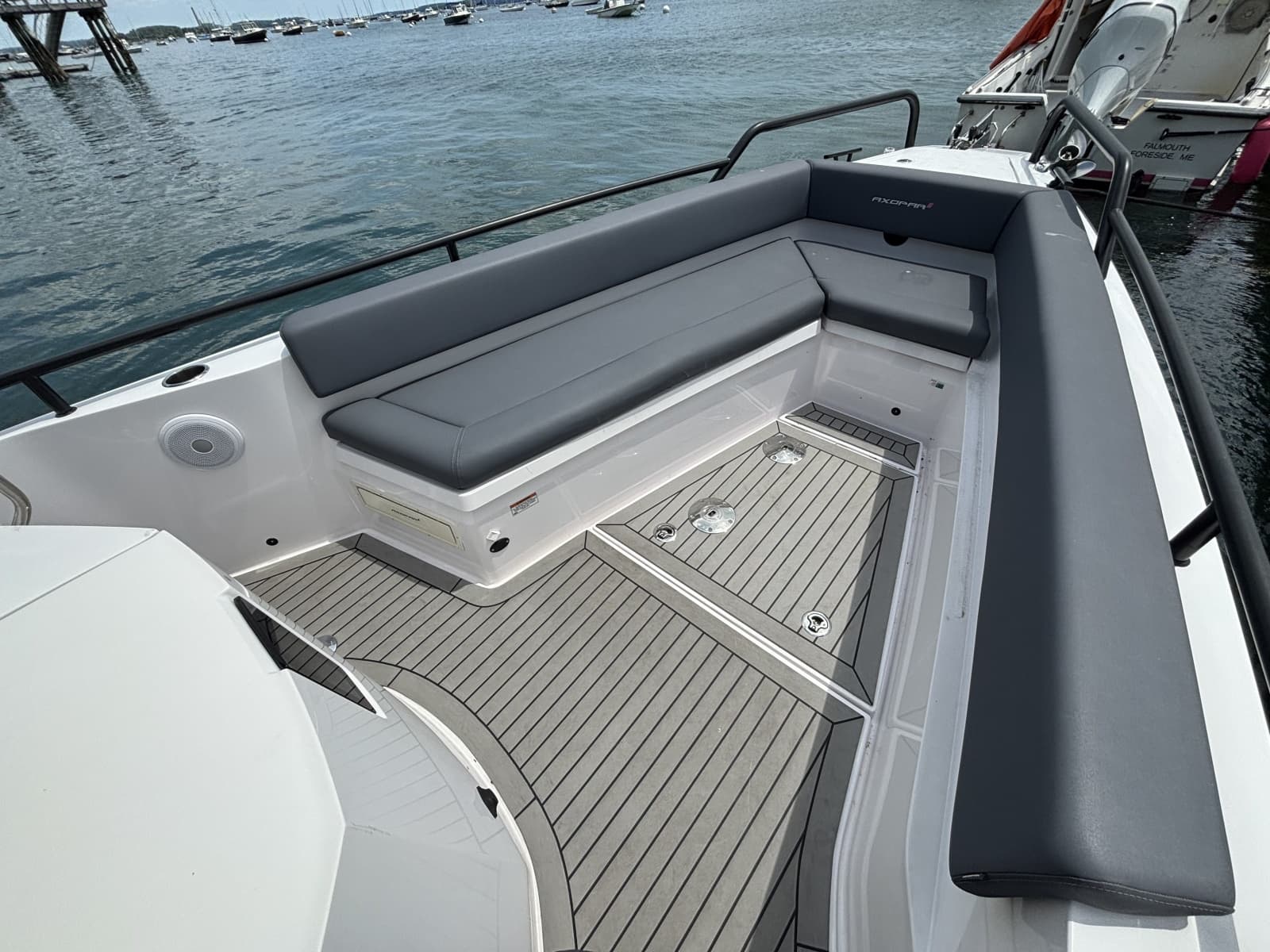 2021 Axopar 28 Cabin - Photo 13