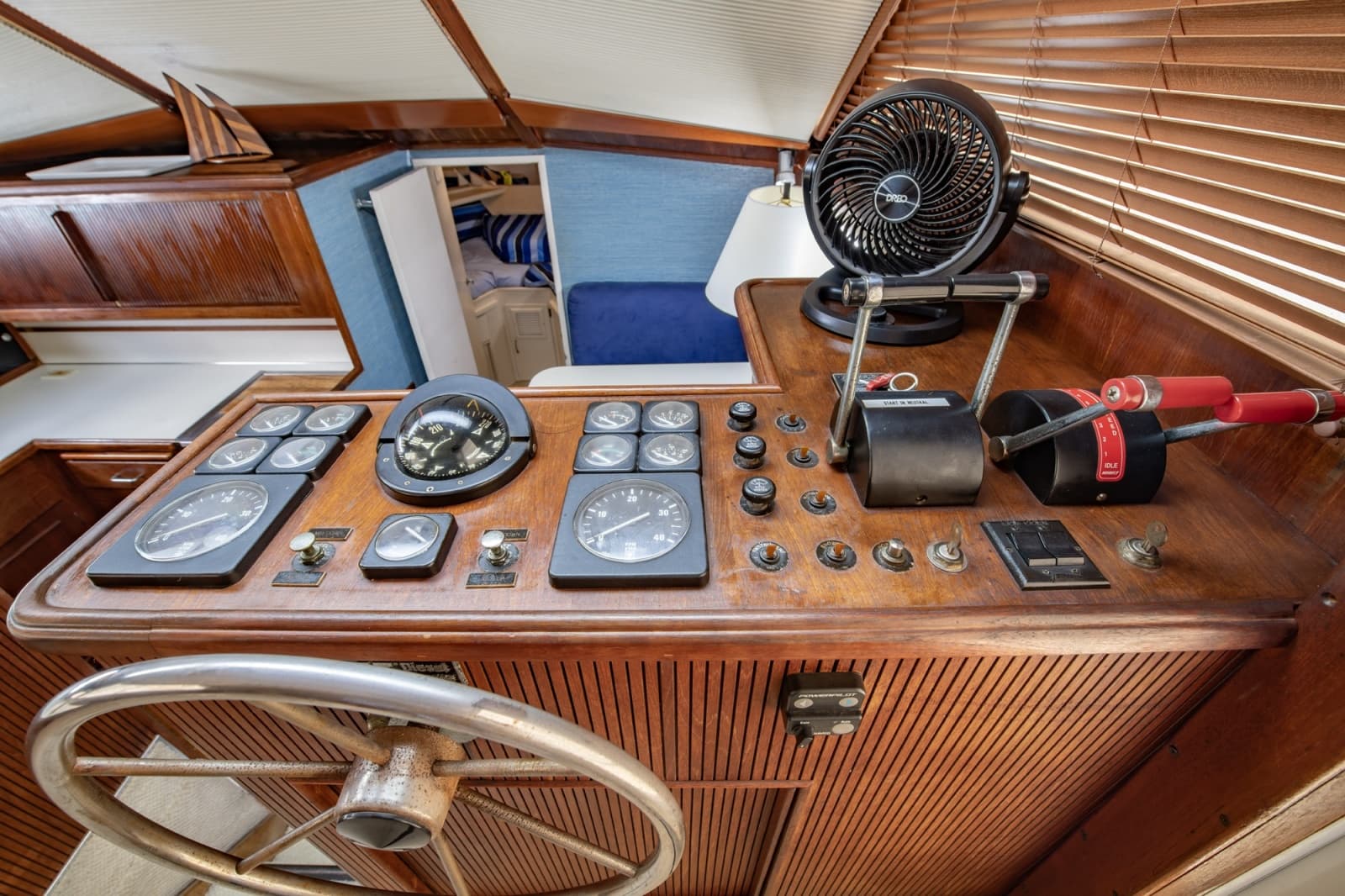1988 Tollycraft 44 Cockpit M.Y. - Photo 21