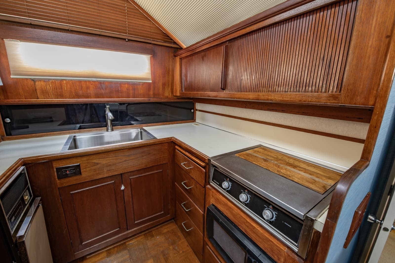 1988 Tollycraft 44 Cockpit M.Y. - Photo 24