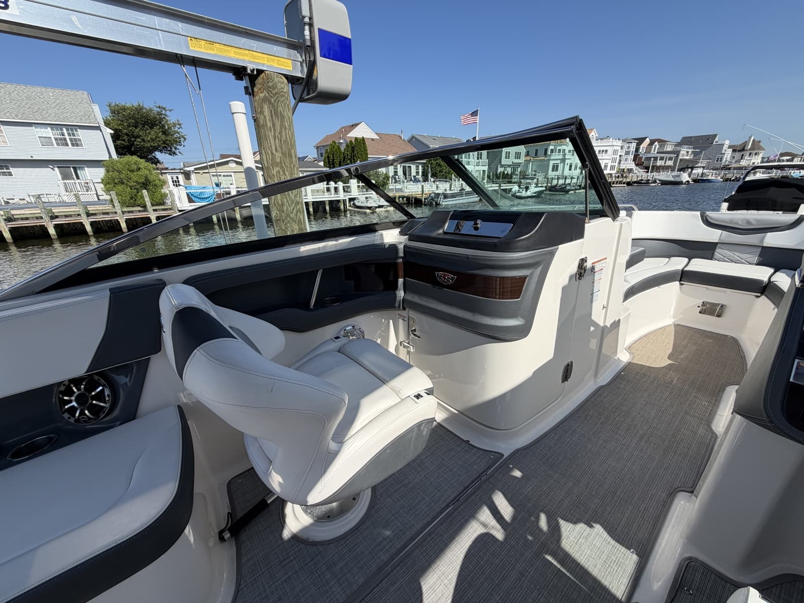 2019 Chaparral 277 SSX - Photo 11